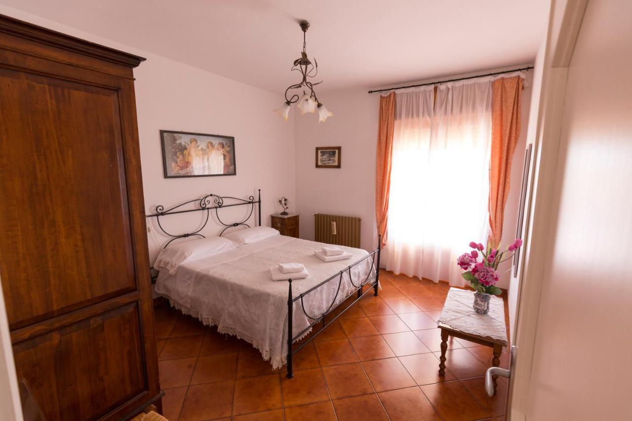 Agriturismo Casale Del Contadino Bolsena Kültér fotó